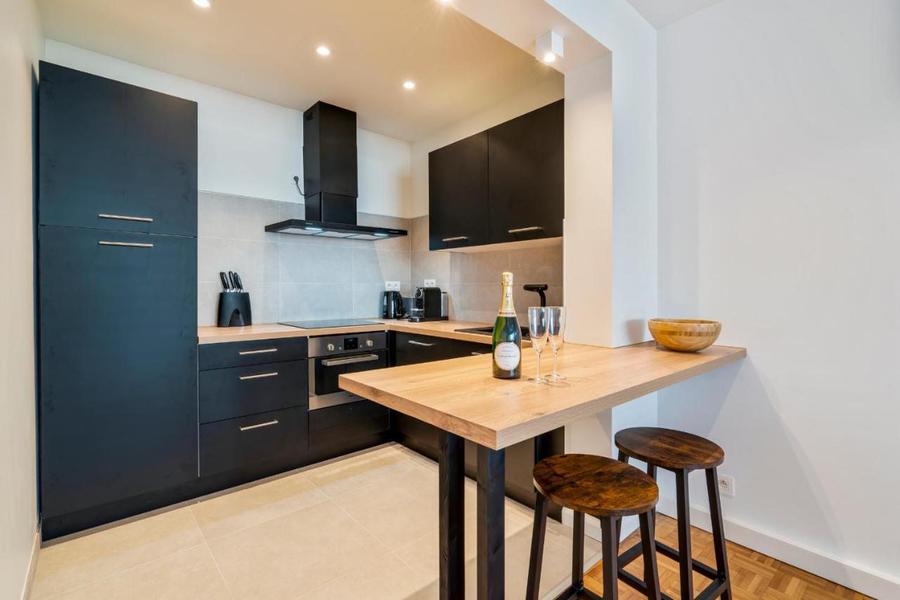 Fantastically Located Modern Apartment With Garage Available Oostende Buitenkant foto