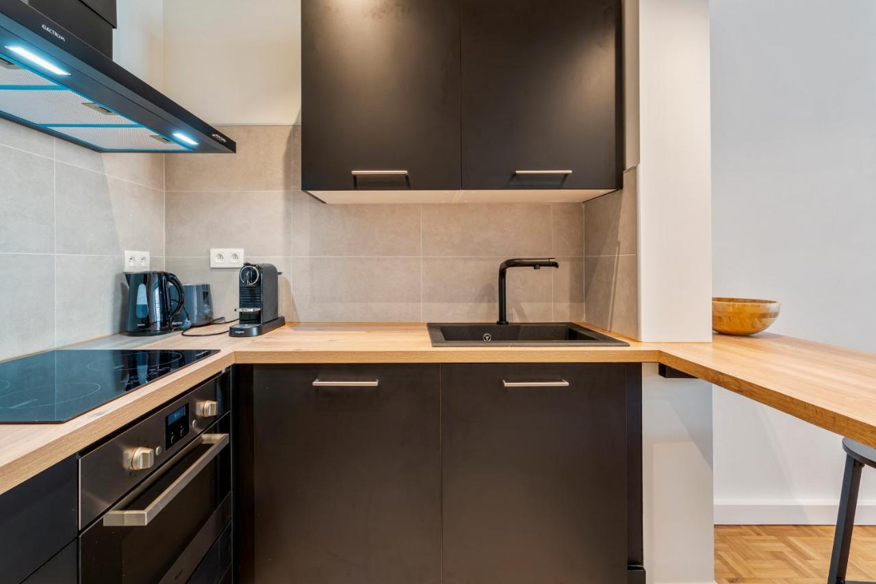 Fantastically Located Modern Apartment With Garage Available Oostende Buitenkant foto